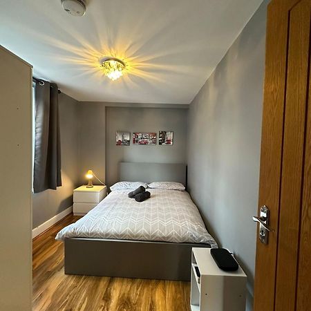 Lovely 2 Bedrooms Apartment 伦敦 外观 照片