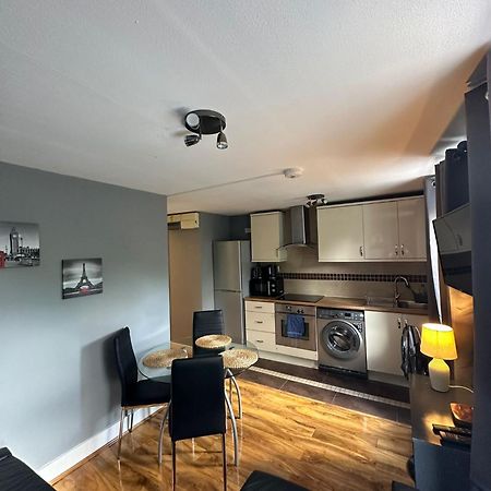 Lovely 2 Bedrooms Apartment 伦敦 外观 照片