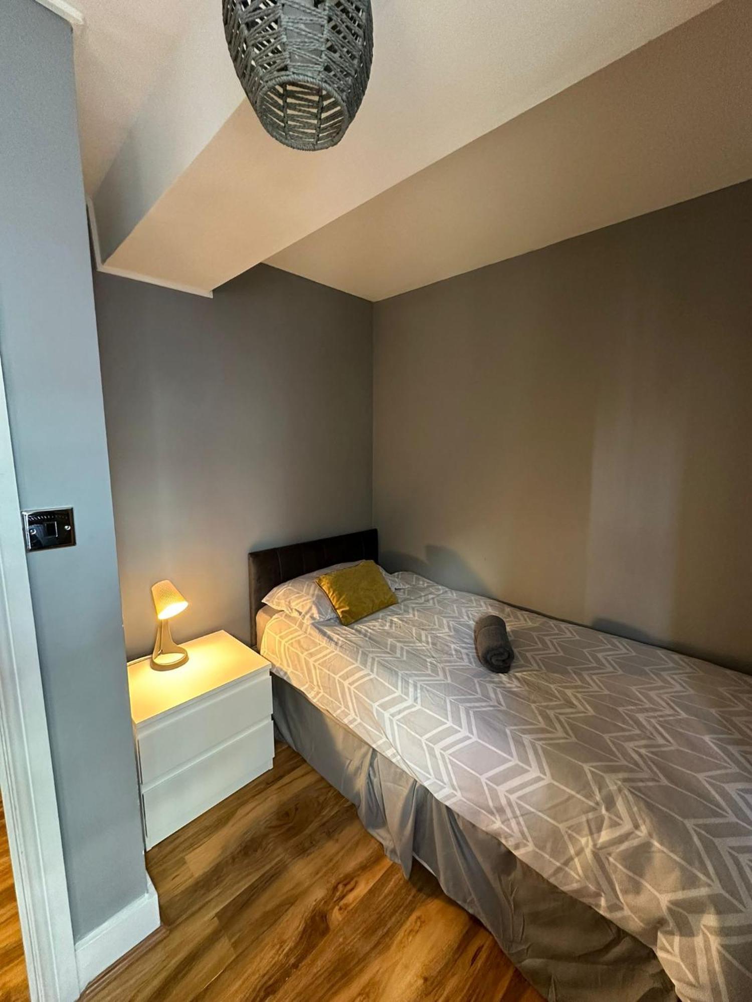 Lovely 2 Bedrooms Apartment 伦敦 外观 照片